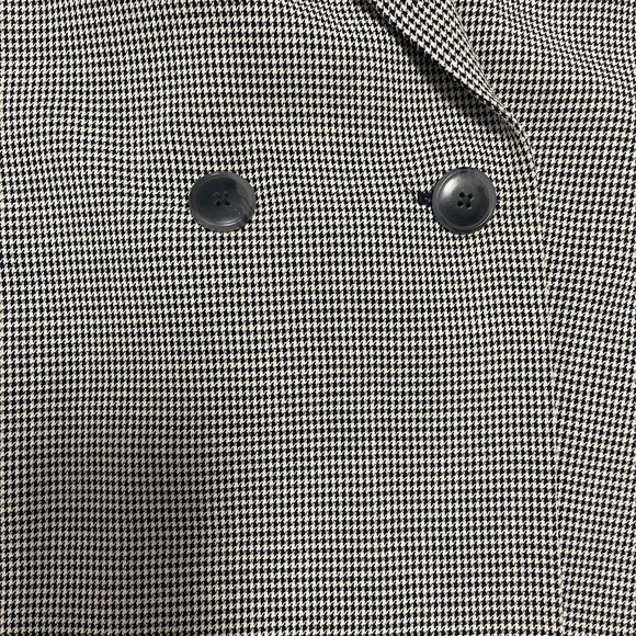 Size 4 Linda allard ellen Tracy blazer jacket
With shoulder pads - Picture 2 of 6